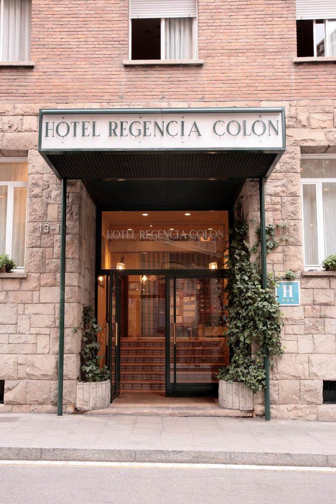 Отель Regencia Colon Барселона Экстерьер фото